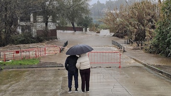 Más de 200 personas se