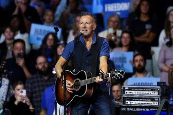 Springsteen apoya a Harris, destacando