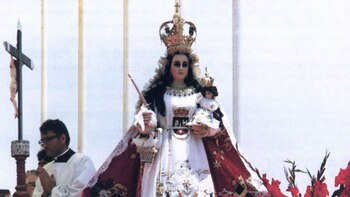 Miles de fieles realizan peregrinaciones