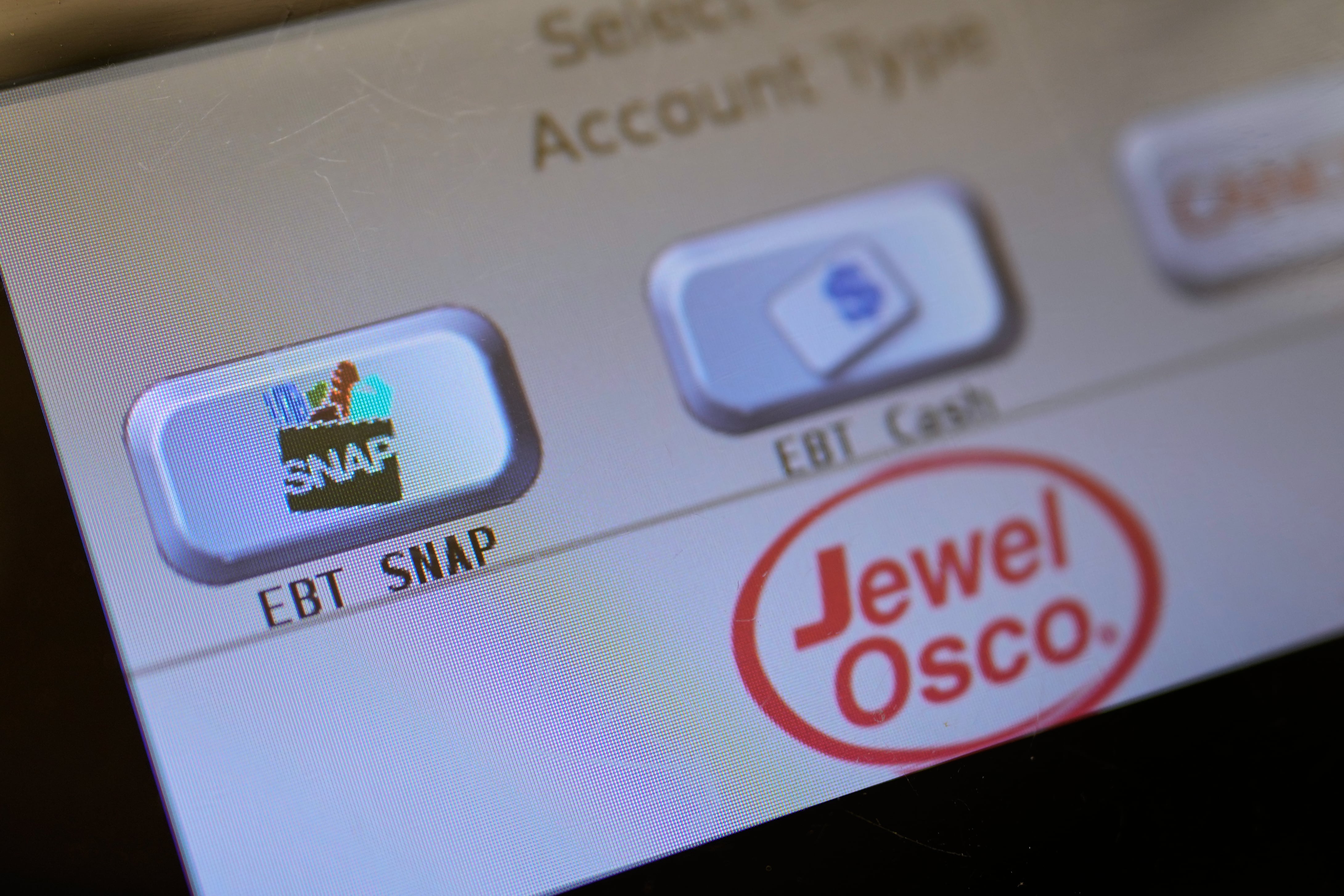El beneficio de SNAP para una persona subirá a USD 306 por mes y para un hogar de dos personas llegará a USD 562 desde octubre de 2026 (AP Foto/Nam Y. Huh, Archivo)