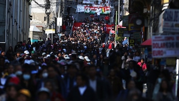 Médicos y maestros culminaron tres días de paro en Bolivia