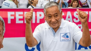 El candidato de Avanza País supera por una estrecha diferencia a Luis Milla de Renovación Popular en una de las contiendas más ajustadas - Créditos: Felipe Baldomero Castillo Alfaro Facebook.