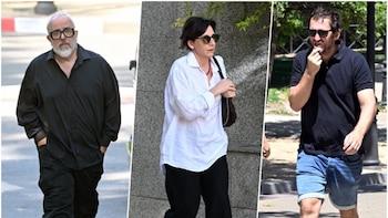 Álex de la Iglesia, Malena Alterio y Raúl Arévalo, desolados en el último adiós a Manolo Solo