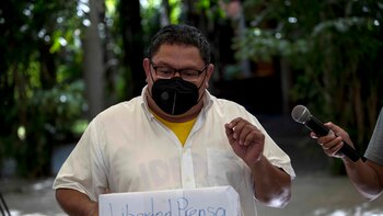 Otro periodista crítico al régimen