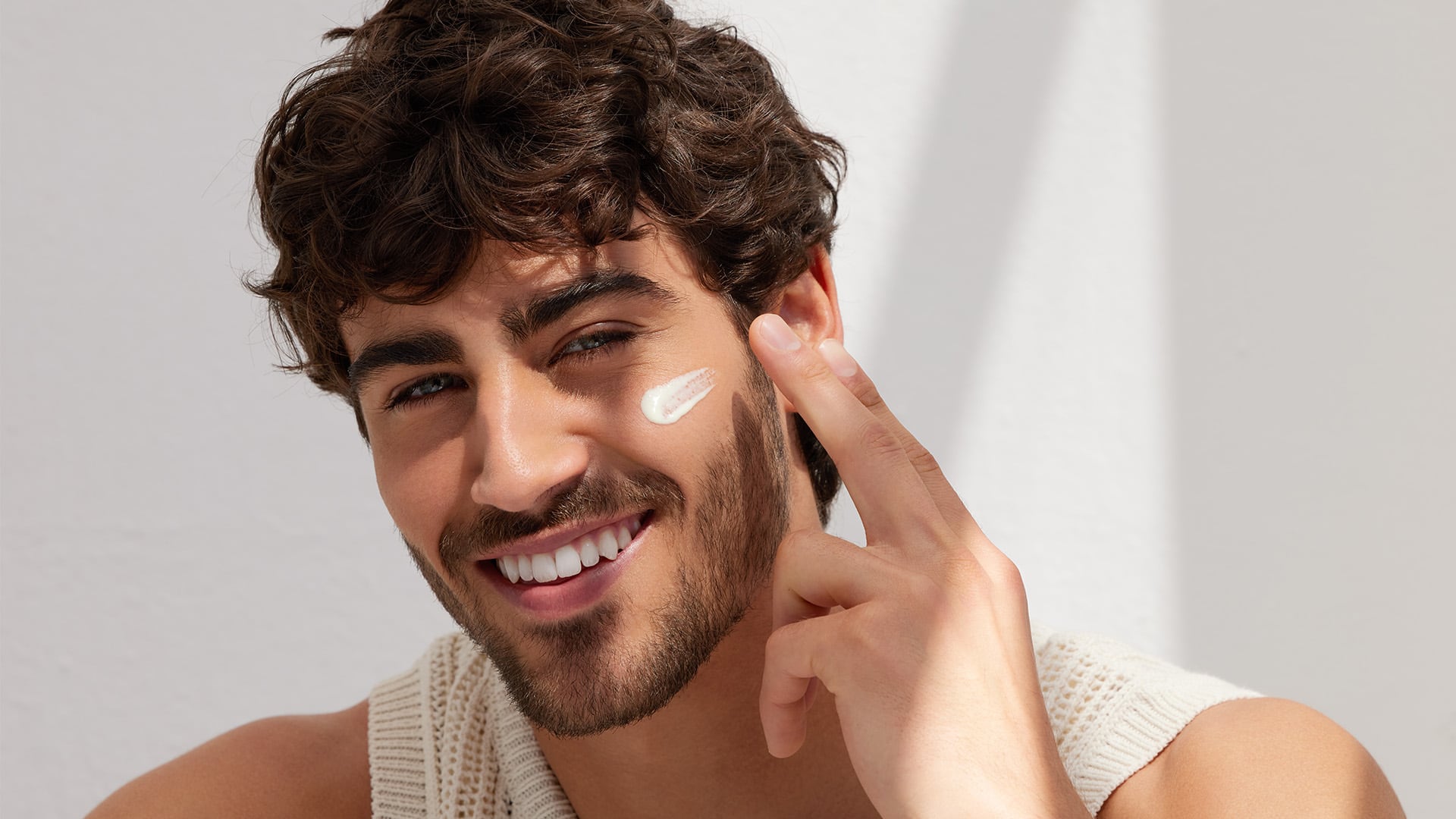 La Skin Cancer Foundation recordó que la radiación ultravioleta atraviesa las nubes y que el daño solar es acumulativo con el tiempo (Eucerin)