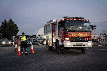 Un camión de bomberos en