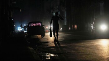 Los cubanos siguen sufriendo los