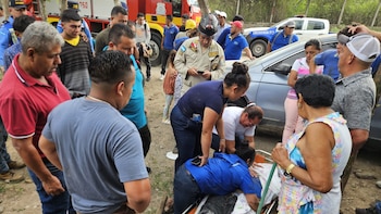 Honduras: Conductor muere tras caer con su vehículo desde un puente en la aldea Mateo
