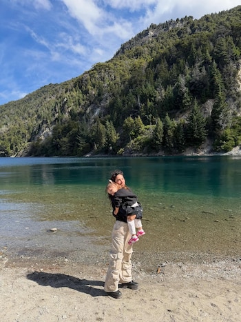 Con el agua cristalina y