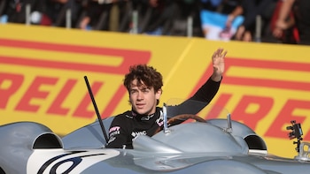 Flecha de Plata: los detalles del histórico auto de Juan Manuel Fangio que Colapinto manejó en el Road Show