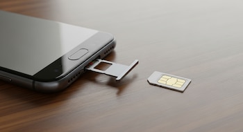 Tarjeta SIM - eSIM - celulares - tecnología - 23 de abril