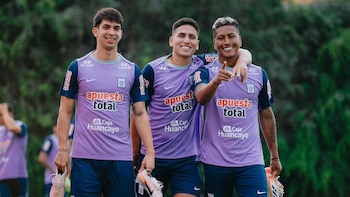 Burlamaqui, Chávez y Aquino sonriendo