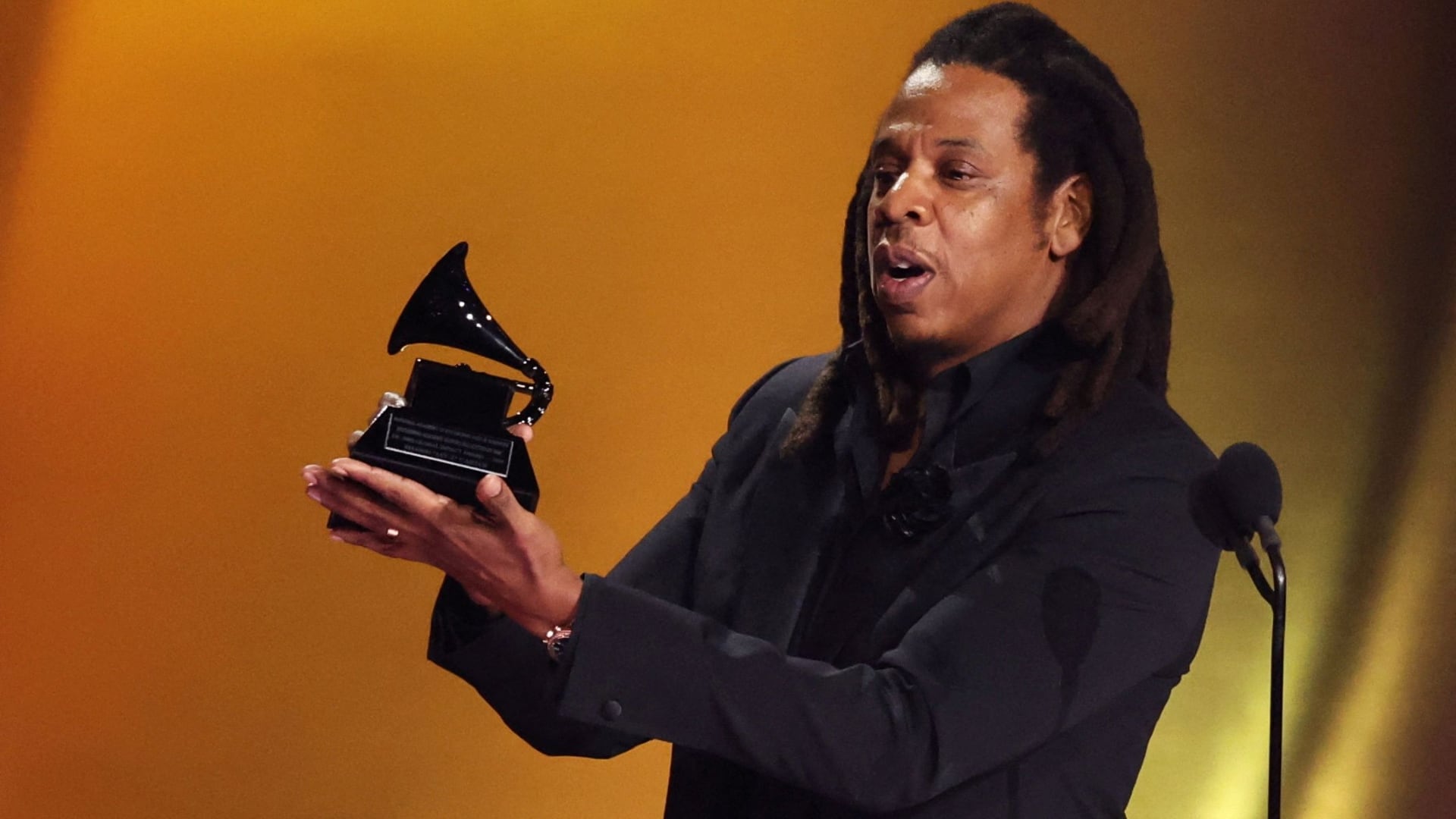 El rapero acumula veinticinco premios Grammy y forma parte del Salón de la Fama del Rock and Roll. (REUTERS/Mike Blake/File Photo)