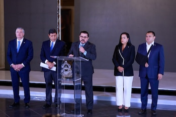El Gobierno aprobó el Decreto Ejecutivo PCM 015-2026 para liberar el derecho de vía del Libramiento Sur de Tegucigalpa.(FOTO: Casa Presidencial)
