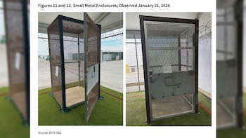 Dos estructuras metálicas tipo jaula con puertas de malla y marcos de hierro sobre césped sintético ante una cerca de alambre de espino