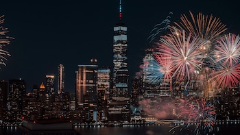 Nueva York celebrará el 4 de julio con fuegos artificiales y servicios en español por el aniversario 250 de Estados Unidos