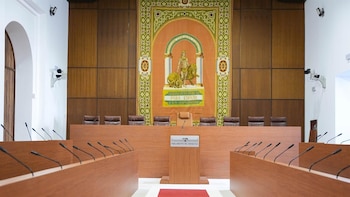 El Parlamento andaluz se constituye el jueves sin mayoría absoluta tras el 17M