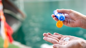 Desinformación en línea aumenta el riesgo de cáncer de piel, según una encuesta