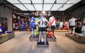 La tienda tiene 700 metros