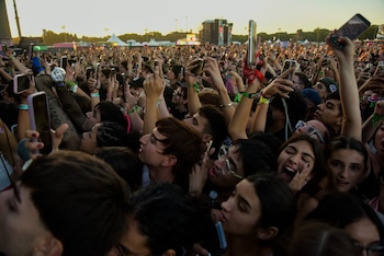 Familias, adolescentes y grupos de