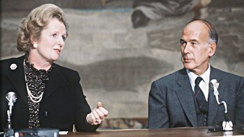 Giscard d'Estaing junto a la