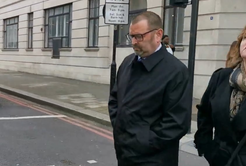 Un jurado del Tribunal de la Corona de Southwark descartó en mayo de 2025 los cargos por lesiones graves, mientras un panel examina posibles incumplimientos de los estándares profesionales policiales de Stephen Smith (Captura de video)