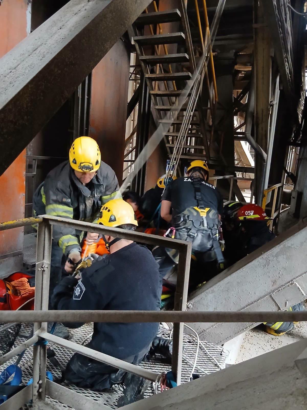 El trabajador de Santa Fe permaneció consciente durante el operativo y fue derivado a un centro asistencial