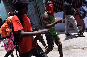 Los grupos armados en Hatí (REUTERS/Pedro Valtierra Anza/Archivo)