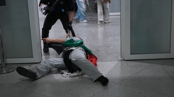 Israel ironiza con la detención de cuatro activistas de la Flotilla en su regreso a Bilbao: “Exigimos explicación al Gobierno español”