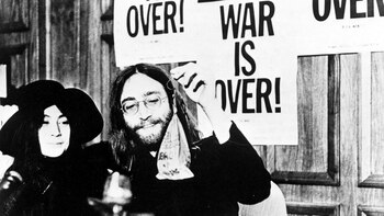 Yoko Ono y John Lennon,
