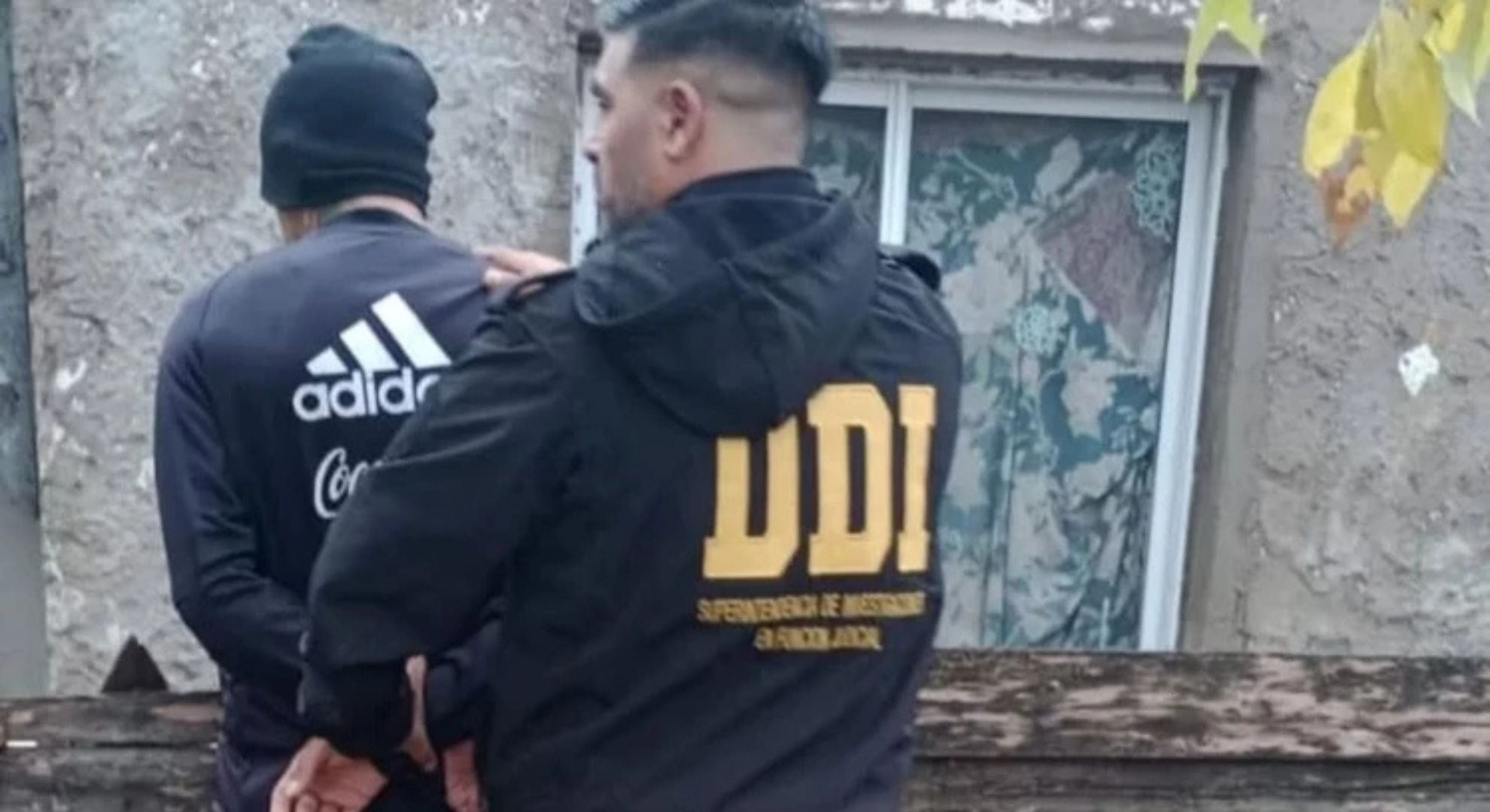 Así fue el momento de la detención del sospechoso (Gentileza: 0223)