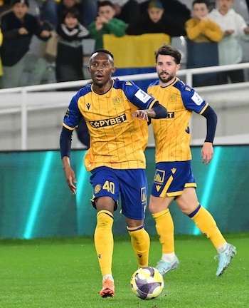 Thapelo dio el salto a Europa para incorporarse al AEL Limassol, donde coincidió con Ochoa el año pasado (Instagram | thapelo_maseko40)
