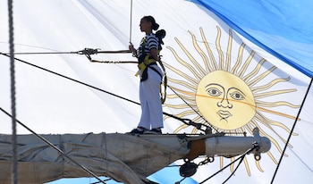 La Armada Argentina sortea lugares en un buque para presenciar el regreso de la fragata ARA "Libertad"