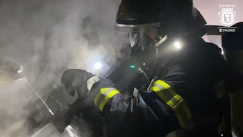 Muere un hombre de 25 años tras incendiarse varios trasteros con bicicletas eléctricas en Madrid