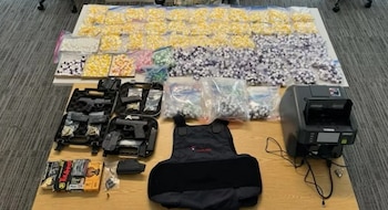 Agentes federales desmantelan una red de narcotráfico de cocaína que operaba desde un edificio de lujo en el Bronx con modalidad de entrega drive-thru (@snpnyc)