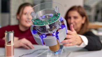 La carga inalámbrica para autos eléctricos es una realidad: reportan una eficiencia del 95%