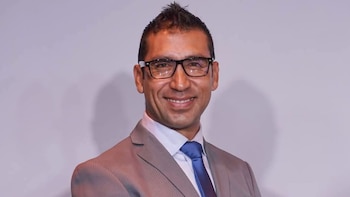 Concejal chileno inventó un secuestro para justificar su ausencia al trabajo: admitió haber consumido drogas