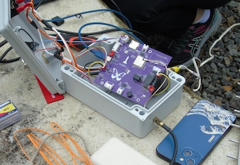 El proyecto reúne estudiantes especializados en aeroestructuras, aviónica, propulsión, recuperación, carga útil científica y operaciones terrestres. Crédito: CRATER UCR