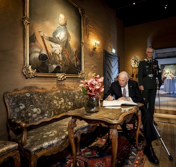 El rey Harald de Noruega en el castillo de Akershus, durante el segundo día de la visita de Estado de tres días a Noruega. (PPE/Sipa USA)