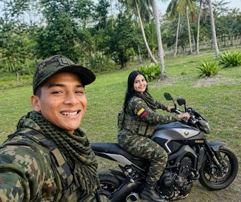 Alias Bendito Menor se pavoneba en redes sociales de su poder y control en el Caribe colombiano, y en especial en el departamento de La Guajira, donde aprovechaba la zona de frontera para cruzar a Venezuela para evadir a las autoridades colombianas - crédito red social Facebook