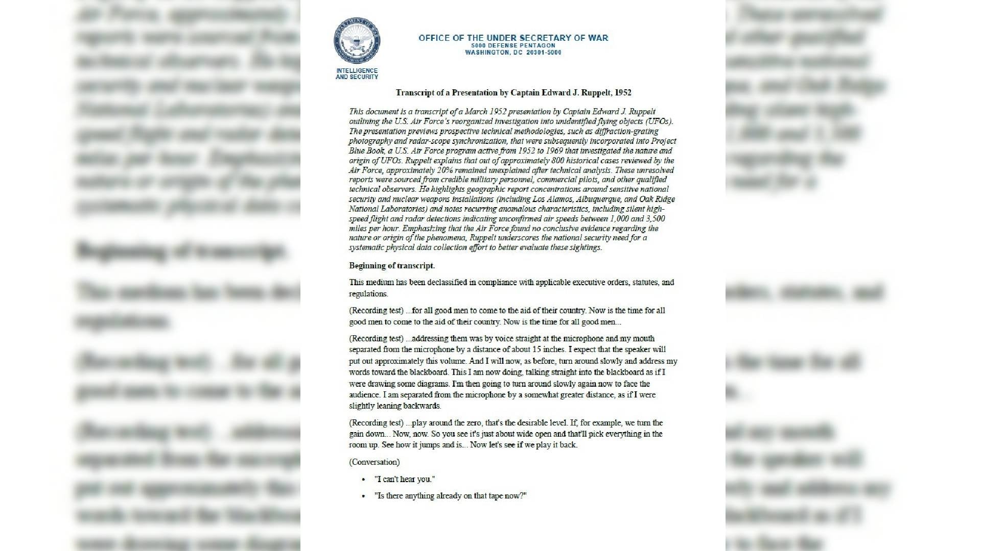 Un documento del Departamento de Defensa de Estados Unidos recopila la transcripción de una presentación de 1952 realizada por el capitán Edward J. Ruppelt sobre objetos voladores no identificados. (Departamento de Guerra)