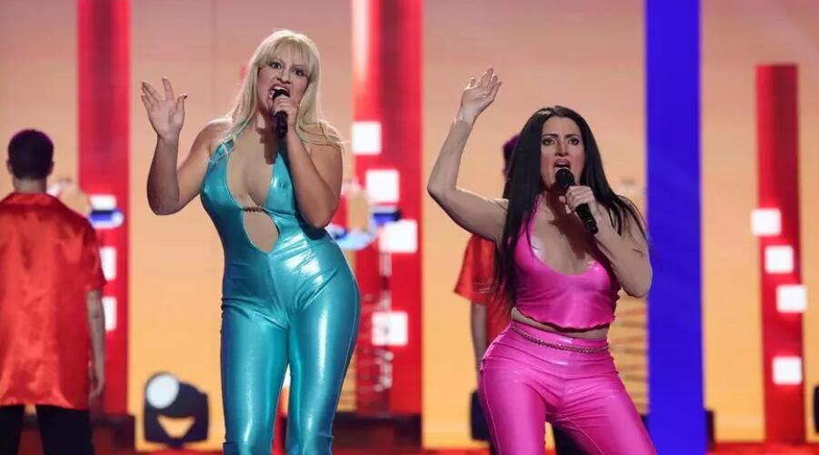 Esperansa Grasia y Silvia Abril imitan a Selena y Sonia en la séptima gala de