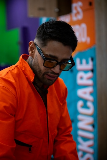 Tebi fue enviado de nuevo