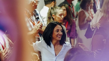 Rebeca Torró es la nueva portavoz del PSOE mientras el partido defiende en masa a Montse Mínguez tras su dimisión: “Está rota por la crueldad de la política y de la mala gente”