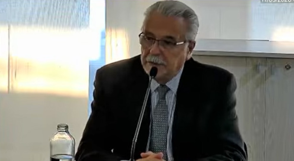 ARA San Juan: el padre de un tripulante defendió la actuación del comandante Fernández en la emergencia ARA San Juan: el padre de un tripulante defendió la actuación del comandante Fernández en la emergencia