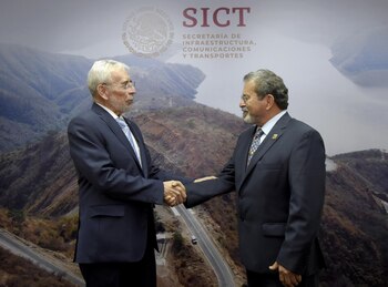 CARLOS VELÁZQUEZ TISCAREÑO,
NUEVO TITULAR A CARGO DE AICM