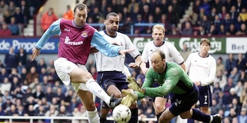 West Ham United descendió en la Premier League 2002/2003 con 42 puntos, el récord más alto para un equipo relegado en la historia (Premier League)