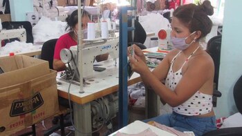 La mitad de los barbijos