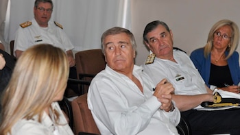 El entonces ministro de Defensa Oscar Aguad junto a su mano derecha Graciela Villata el jefe de la Armada, Marcelo Srur