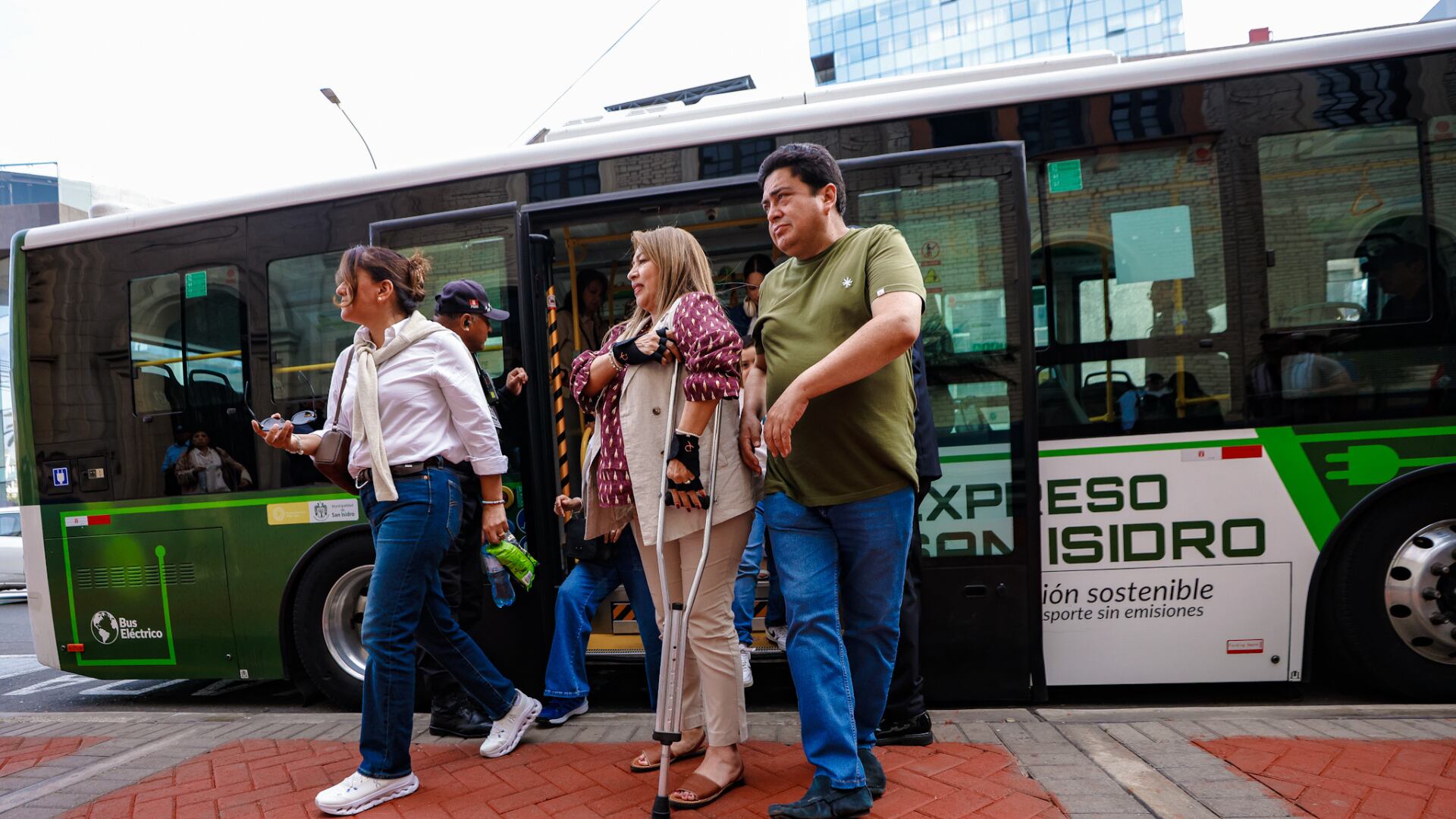 La alcaldesa Nancy Vizurraga destacó que la medida busca acercar la Semana Santa a todos los sectores de la población, promoviendo una experiencia cómoda, segura y respetuosa con el medio ambiente.| Municipalidad de San Isidro